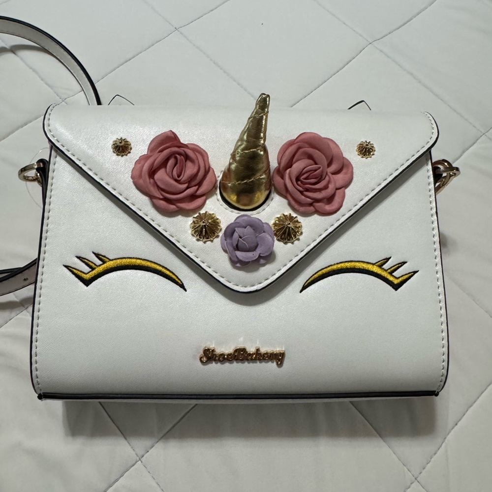 NWOT Shoe Bakery White Unicorn Crossbody Bag